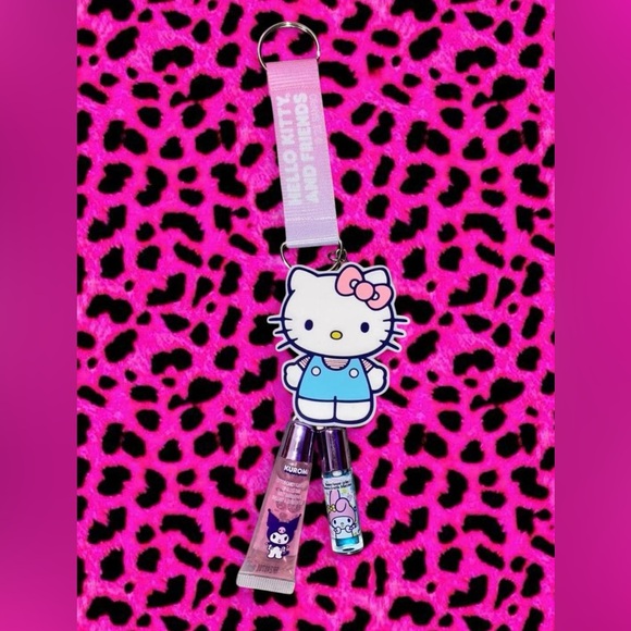 Hello Kitty Keychains - Picture 2 of 4